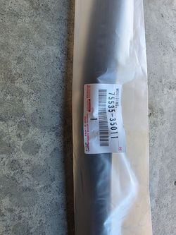 Toyota FJ Cruiser Front Lower Windshield Molding