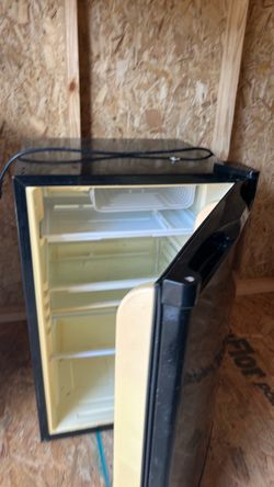 Mini fridge