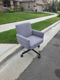 Free chair