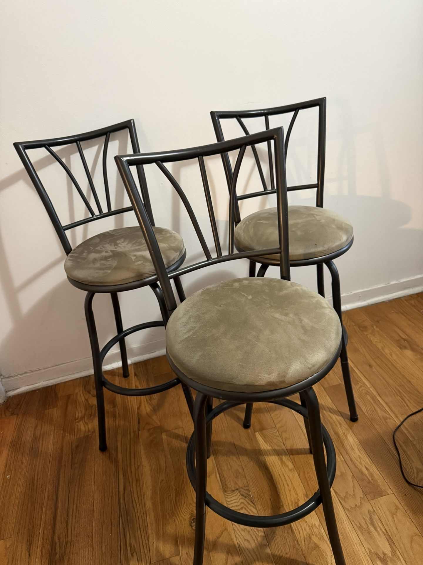3 Bar Stools