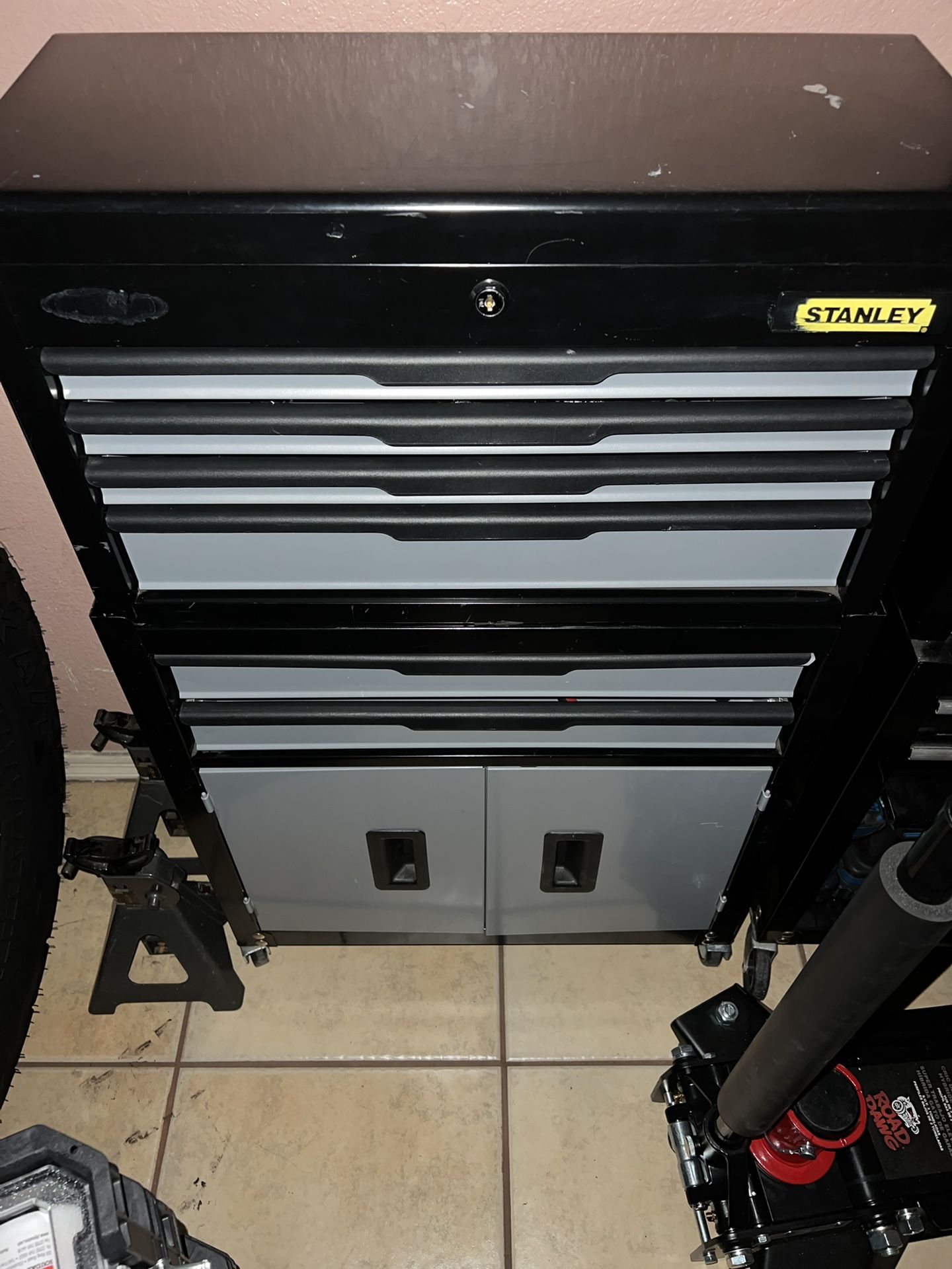 Stanley Tool Box With Some Stanley Tools 🧰