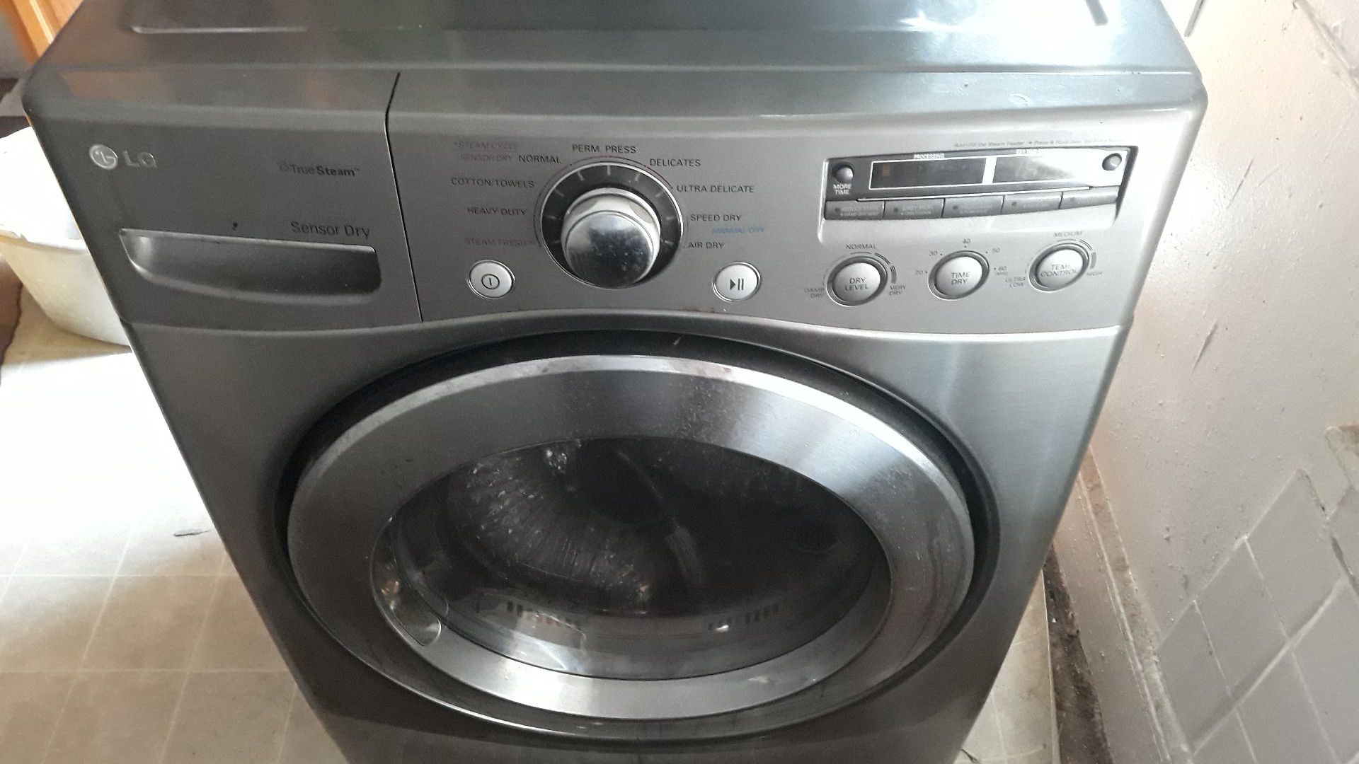 LG Washer & Gas Dryer Set