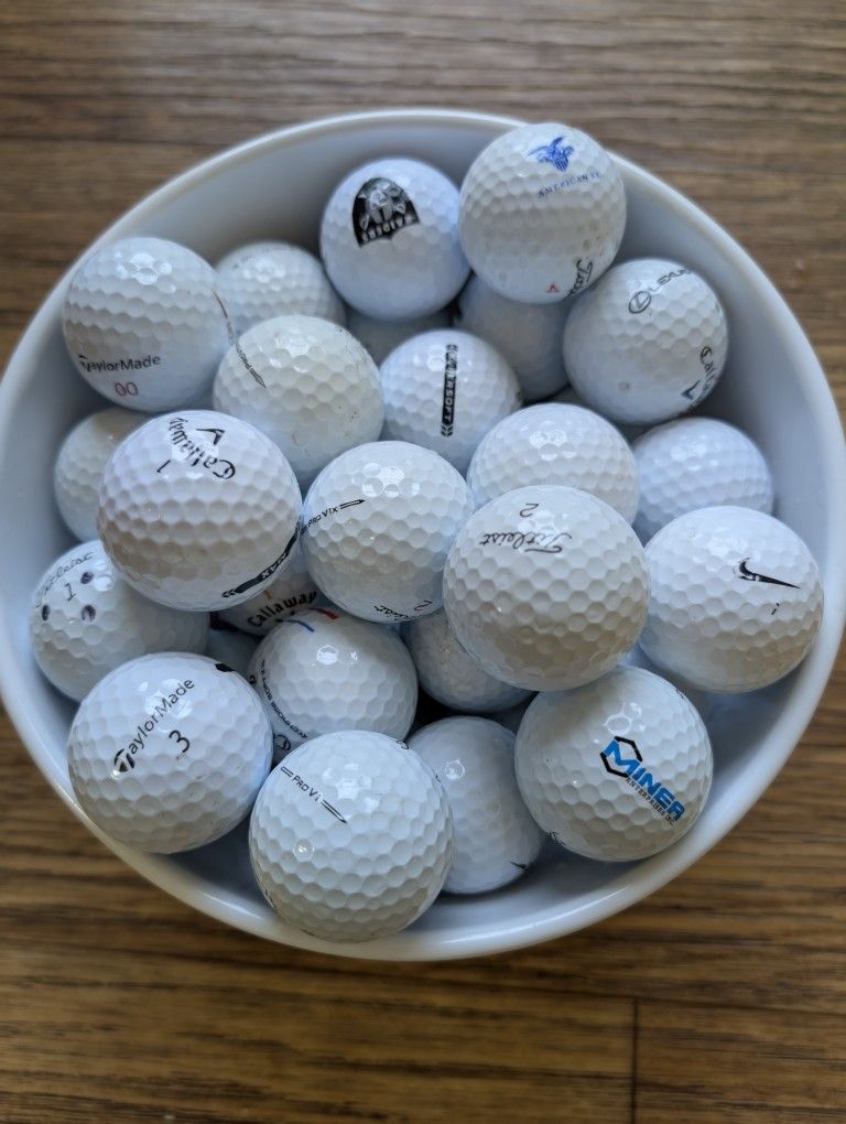 Golf Balls Assorted 43 Balls Titliest Pro To Kirkland