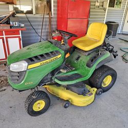 John Deere D140 Riding Mower
