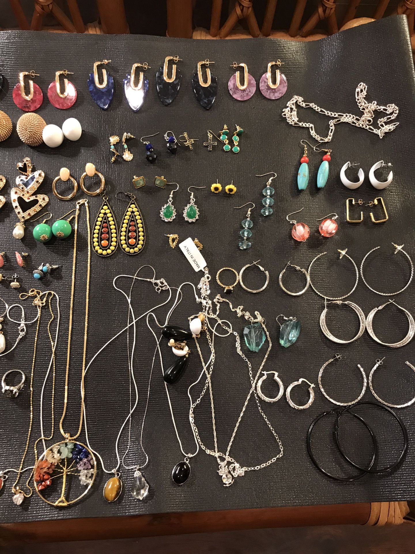 Lots of Jewelries