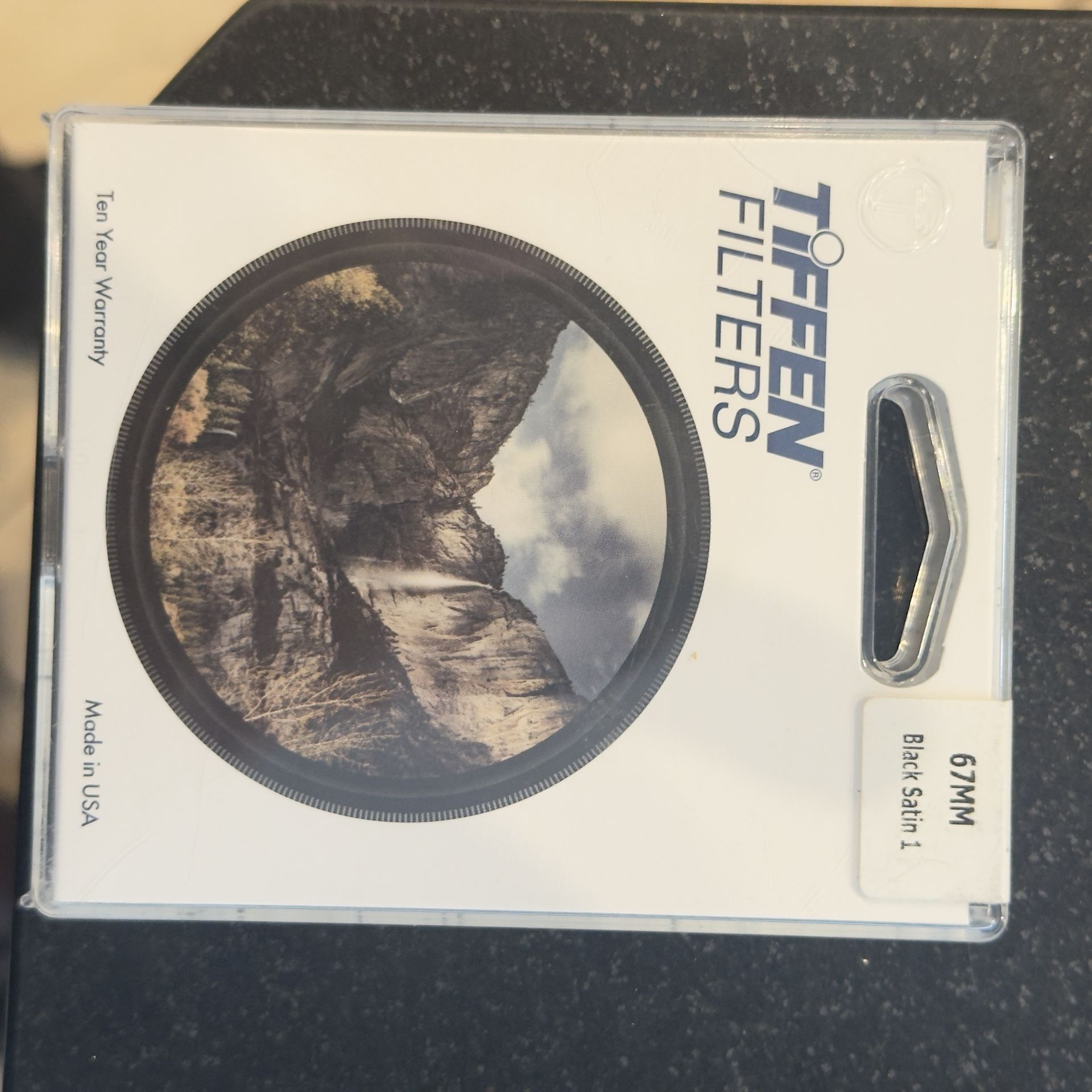 Tiffen filter Black Satin (1)