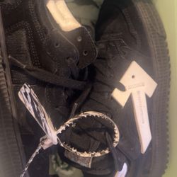 OFF-WHITE 3.0 OffCourt Low Float Arrow