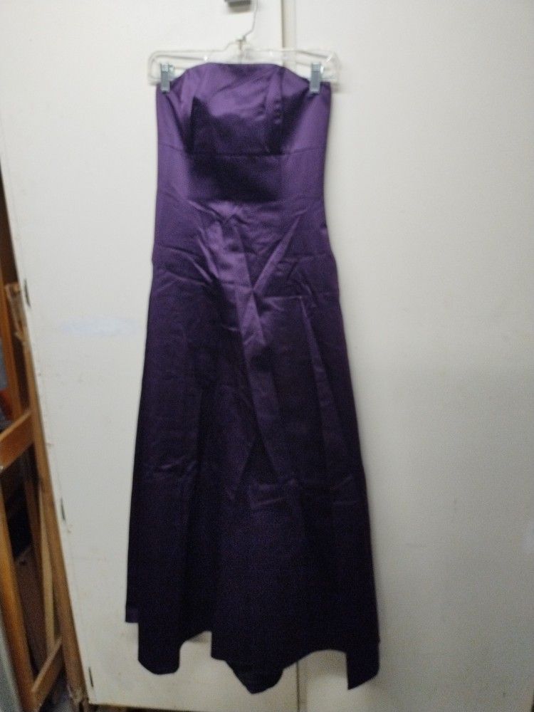 Purple Straplesss Ball Gown,