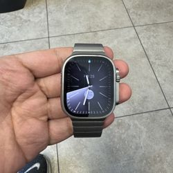 Apple Watch Ultra ( First Generation ) 