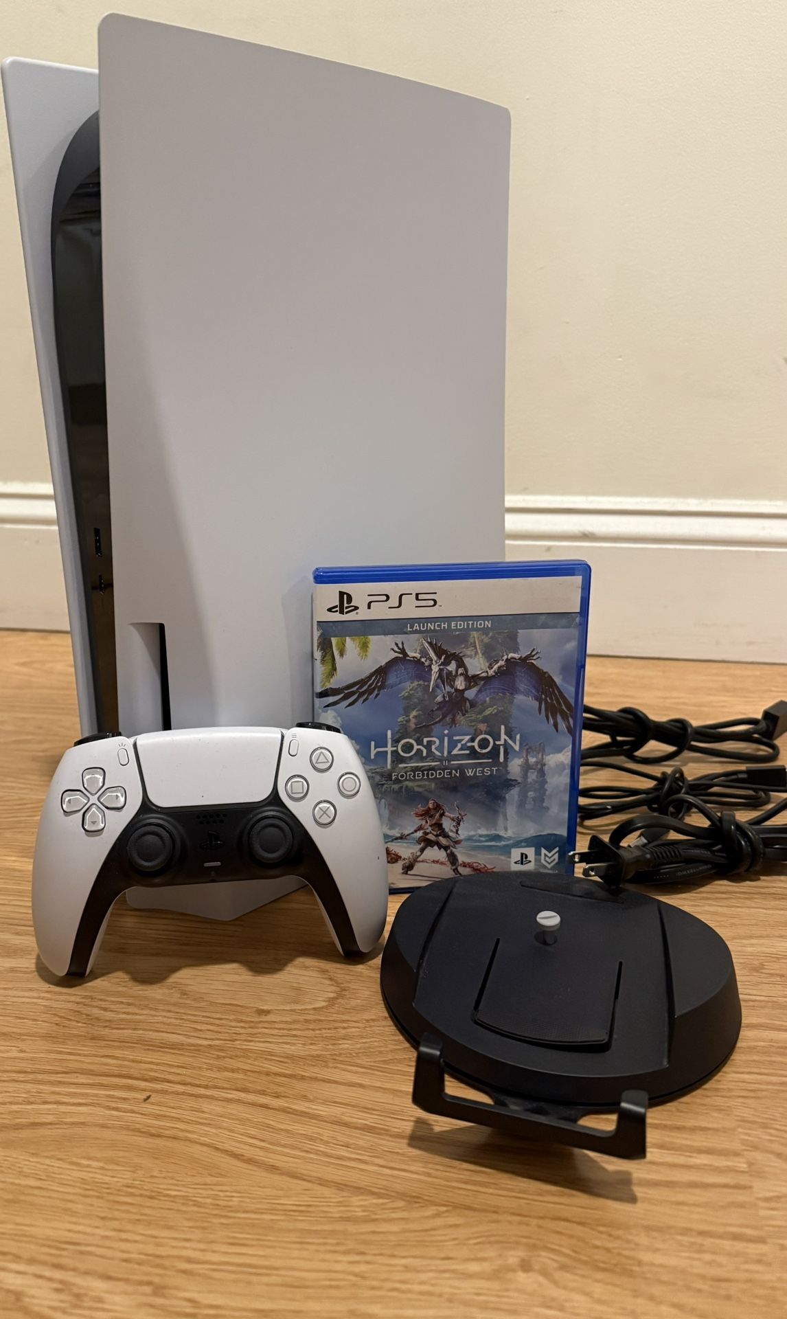 PS5 Disc Version w/ Controller, PS5 Box & Horizon 2