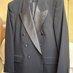 Halston original men’s tuxedo black large