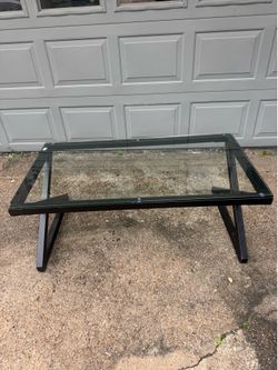 Modern Glass Coffee Table (Minor Corner Chipped)