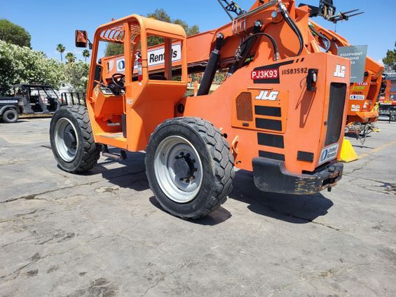 6k Skytrak Variable Reach Forklift