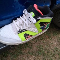 Nike Air Tech Challenge Hybrid