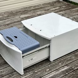 Kenmore Elite - Whirlpools Washer/Dryer Pedestal (white)