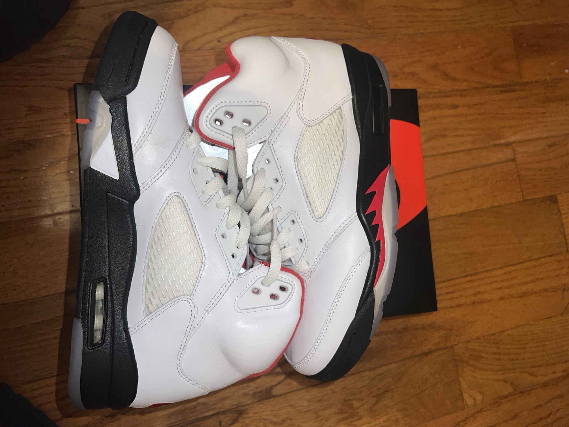 Jordan 5 Fire Red 2020