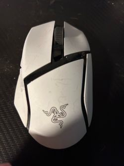 Wireless gaming mouse