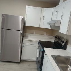 🏠🏡🏡 Apartamento ADU  1 Cuarto Un Baño Y Cosina Labadora Y Secadora En La Unidad🏡🏡🏡🏡🏡