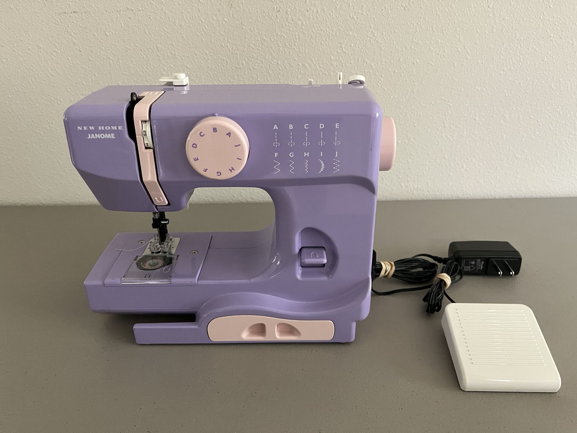 Janome 001LOVELY Lovely Lilac Easy-To-Use Sewing Machine