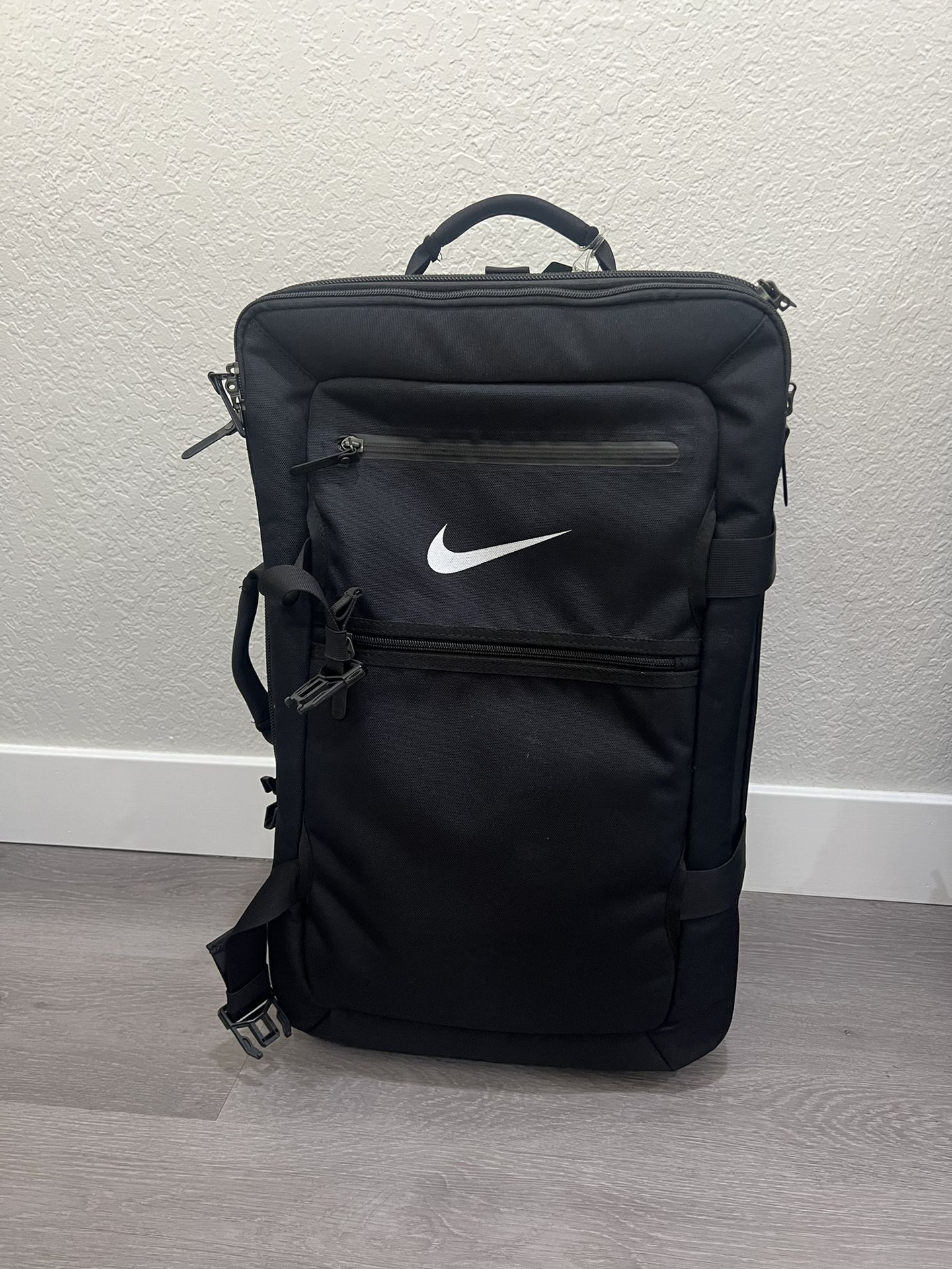 Nike FiftyOne49 Roller Bags (set Of 3) for Sale in San Diego, CA OfferUp