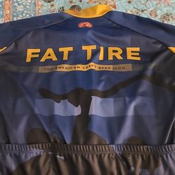 Bicycling Jersey size Medium
