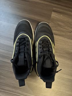 Adidas Basketball Shoes – Black/Yellow – Clean & Ready to Hoop