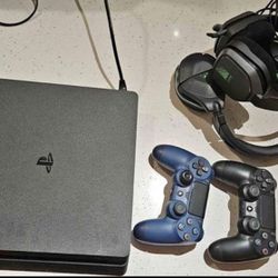 PS4 Console With 2 Controllers 