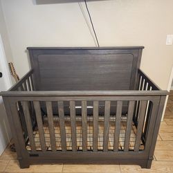 Simmons Kids Slumbertime Monterey 4-1 Convertible Crib