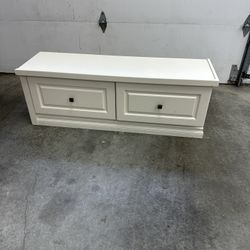 Small, 2-drawer Storage Bench.