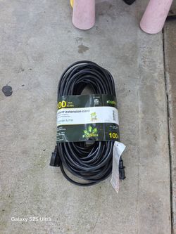 Go green 100ft cord extensión new $20 Price FIRM/ Nueva PRECIO FIRME $20