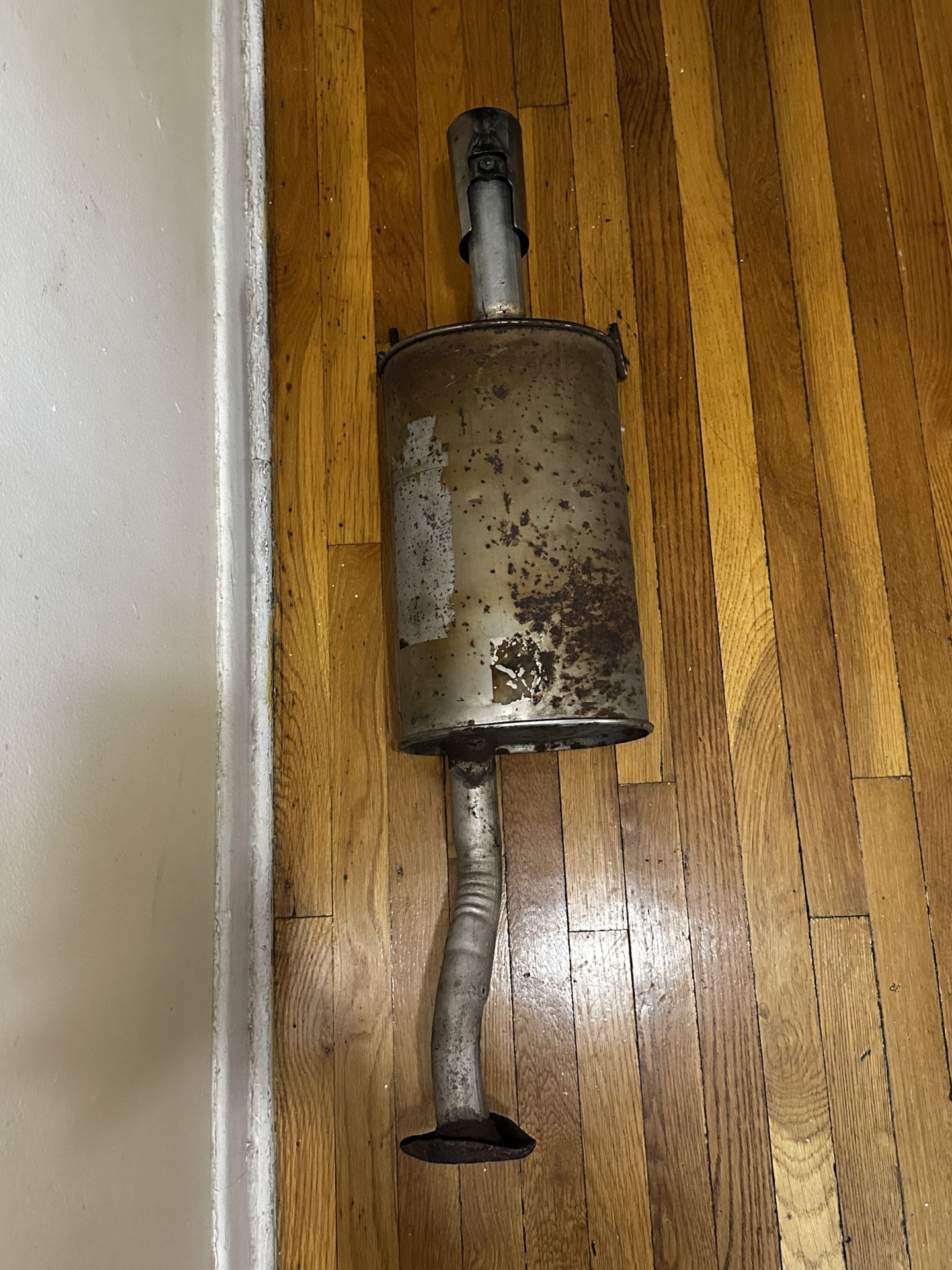 Selling an OEM muffler for Acura RSX (2002–2006)