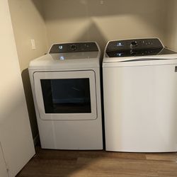 Gently Used Washer And Dryer Set