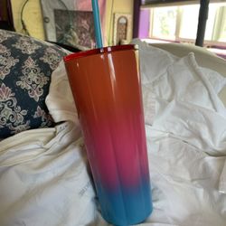 20 oz Starbucks ombré cold cup with straw, from the 2022 collection 