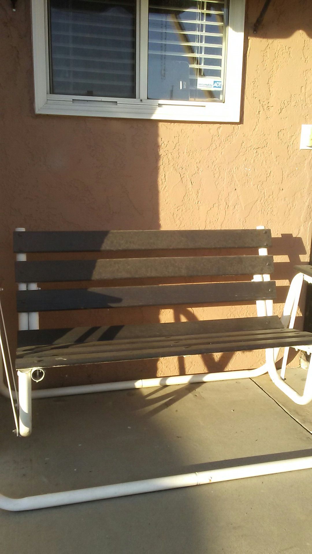🏡Porch or Patio Glider Swing 🏡 Recently painted Asking $30 ✈Pickup in Anaheim 92804