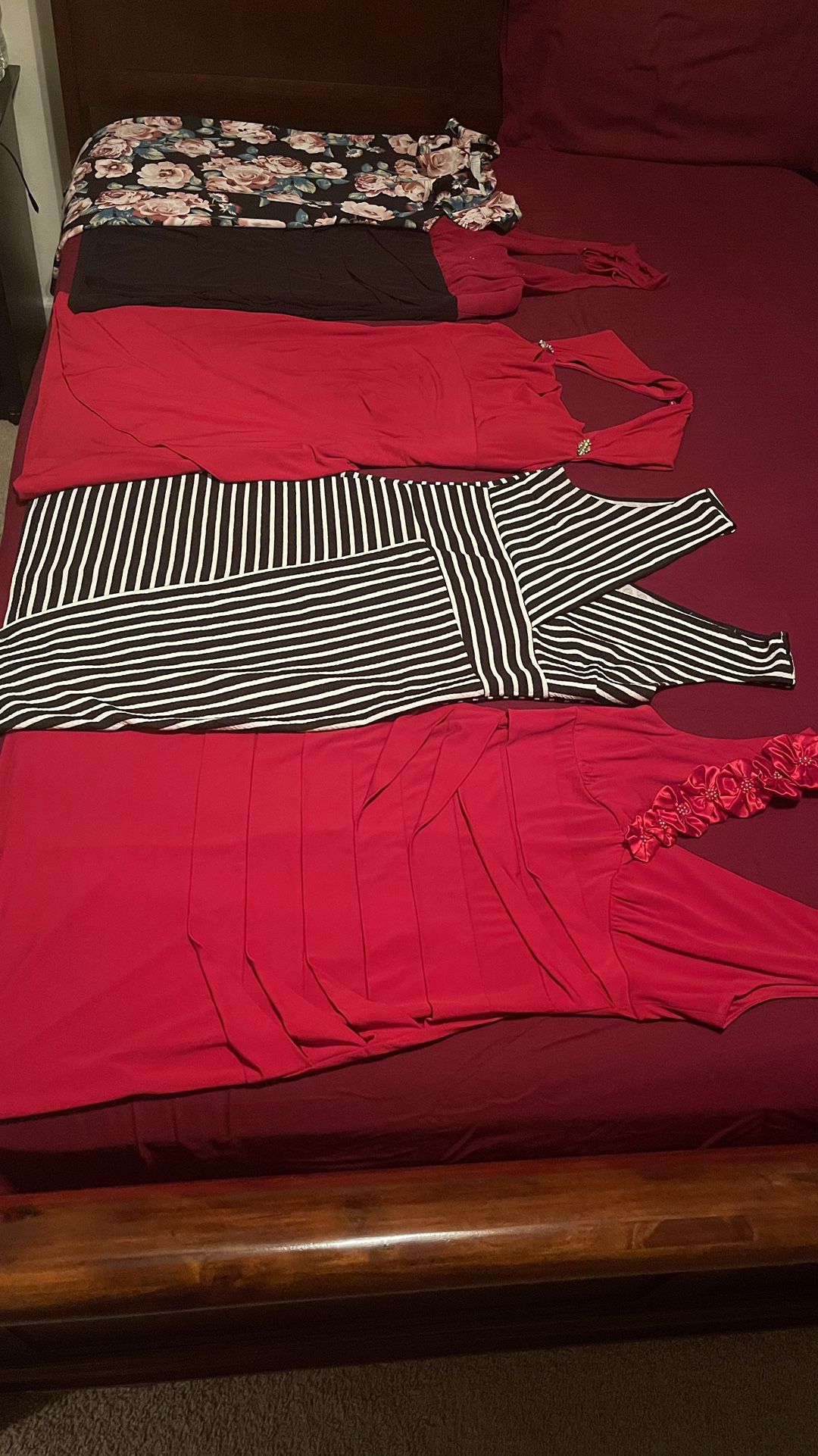 ¡Used Dresses Size 10 and 12  $3 Each One, condition is good