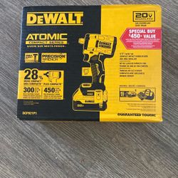 Dewalt Impact Wrench Kit. 1/2. Model. DCF921P1