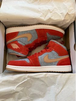 Jordan• 1 Mid SE in Cinnabar, Hemp, White