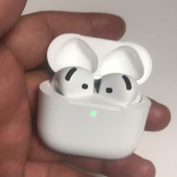 AirPods 4s