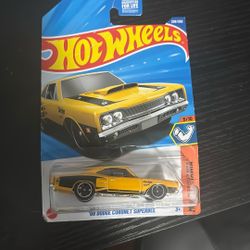 Hot wheels 69 Dodge Coronet Superbee
