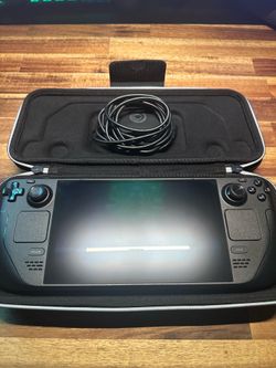 1TB OLED Steam Deck Mint condition Barely used