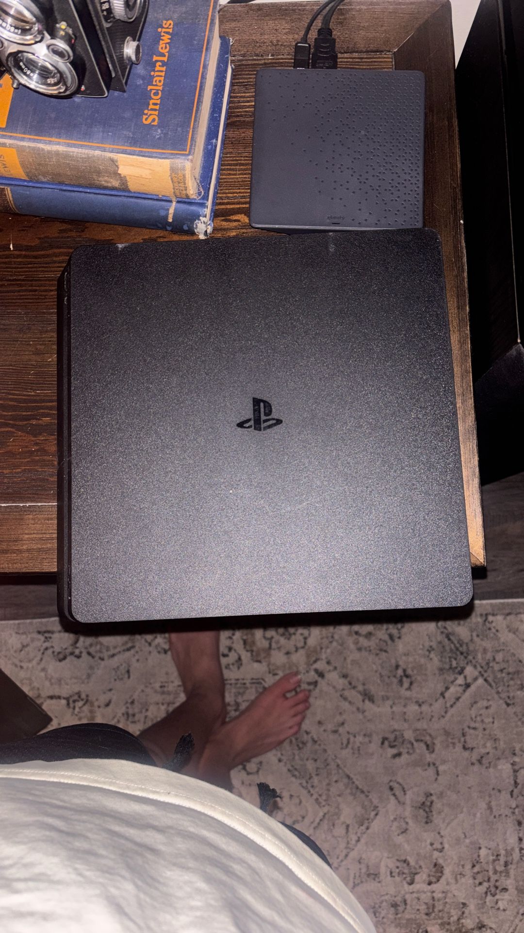 PS4 Pro Slim