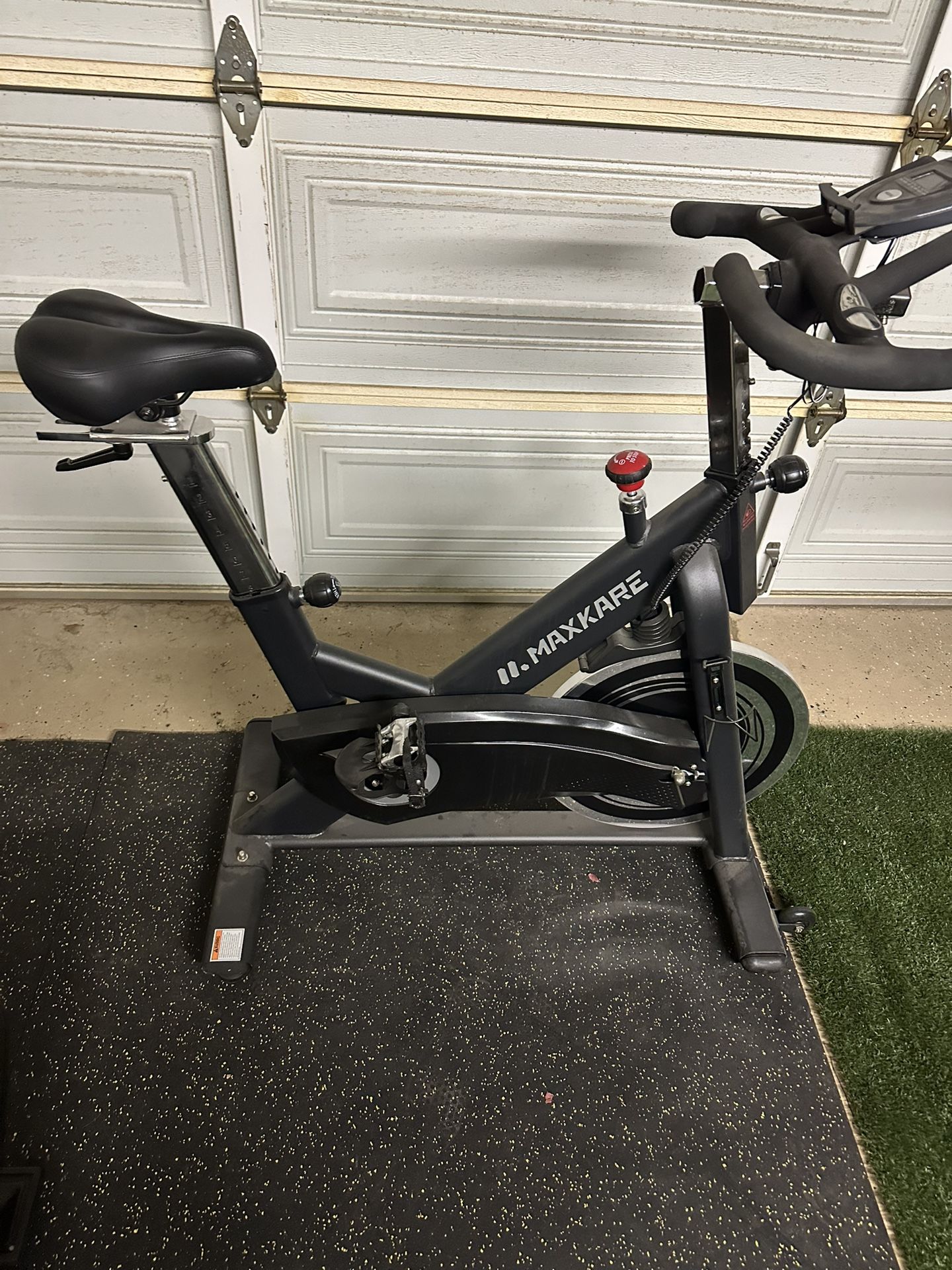 MaxKare Exercise Bike Great Condition OBO