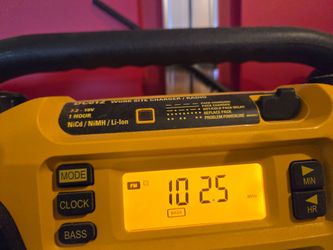 DEWALT RADIO