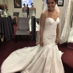 Trumpet Ivory Lace wedding dress 