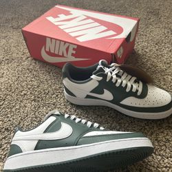 New Nike court  vision ladies sneakers size 7.5