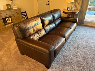 Great Condition Macy’s Leather Couch!!!