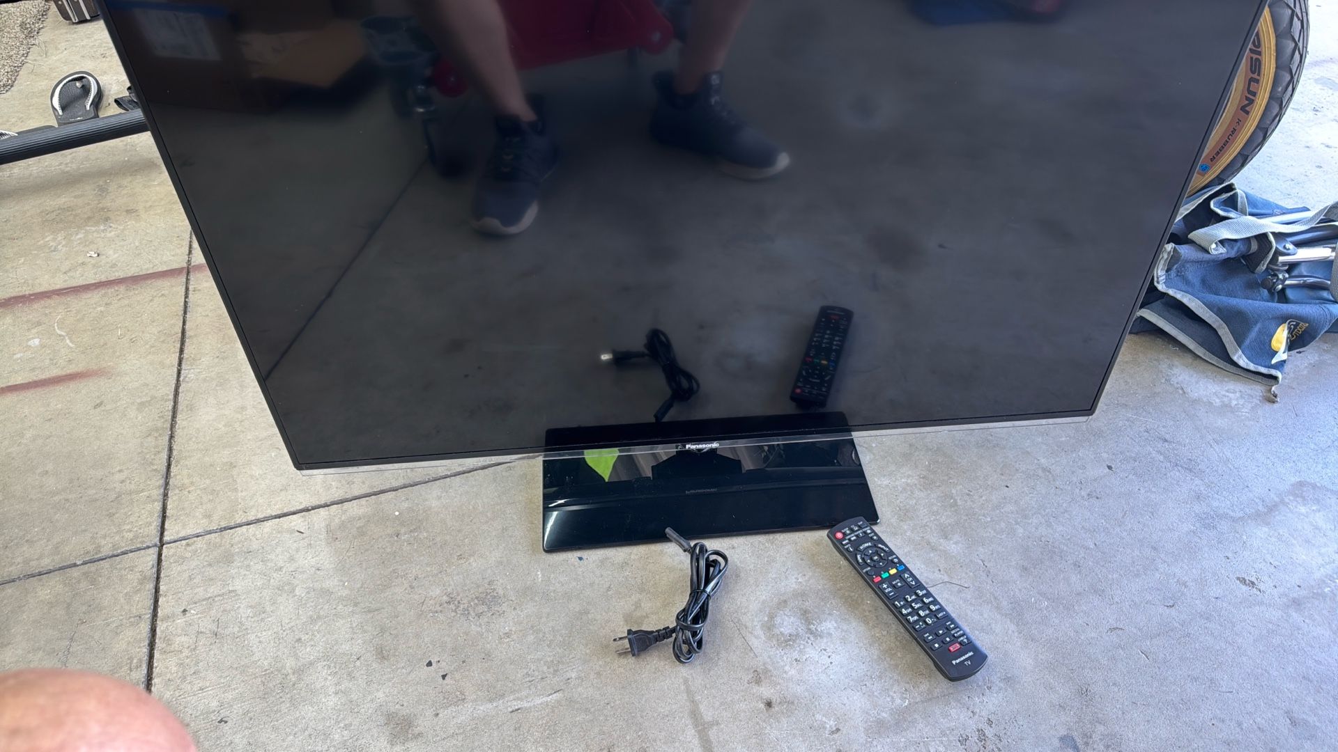 Panasonic 32” Flat Screen TV