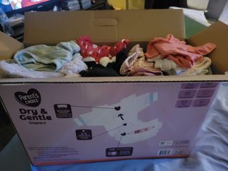 Box of Baby Girl clothes . Sizes 0 to 3 months