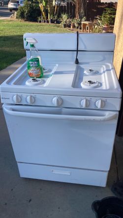 HOTPOINT  Stove