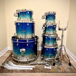 UNIQUE CUSTOM TAMA Starclassic Walnut Birch 7 Piece Drum Set in Molten Blue Ice Fade IMMACULATE